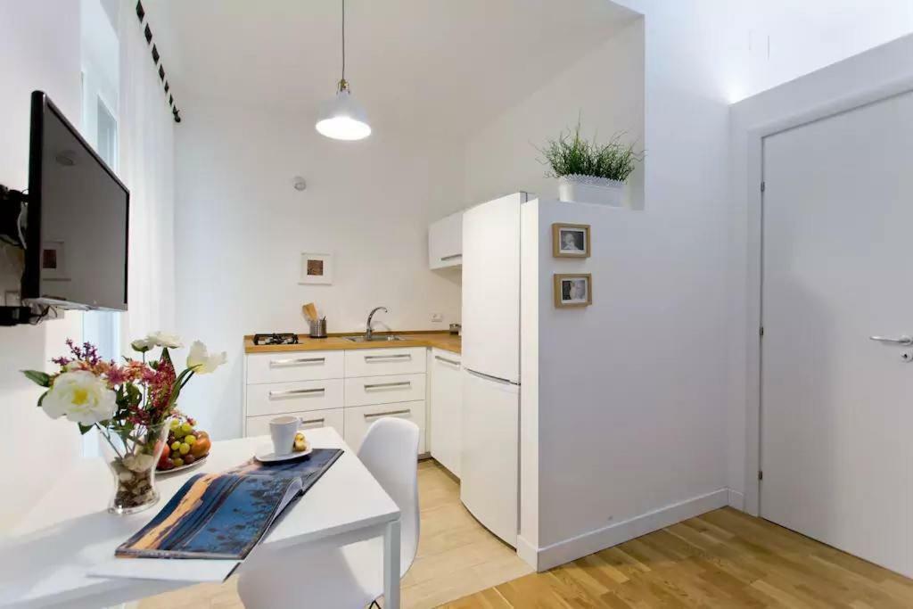 Bb4U Apartments Palermo Exterior photo